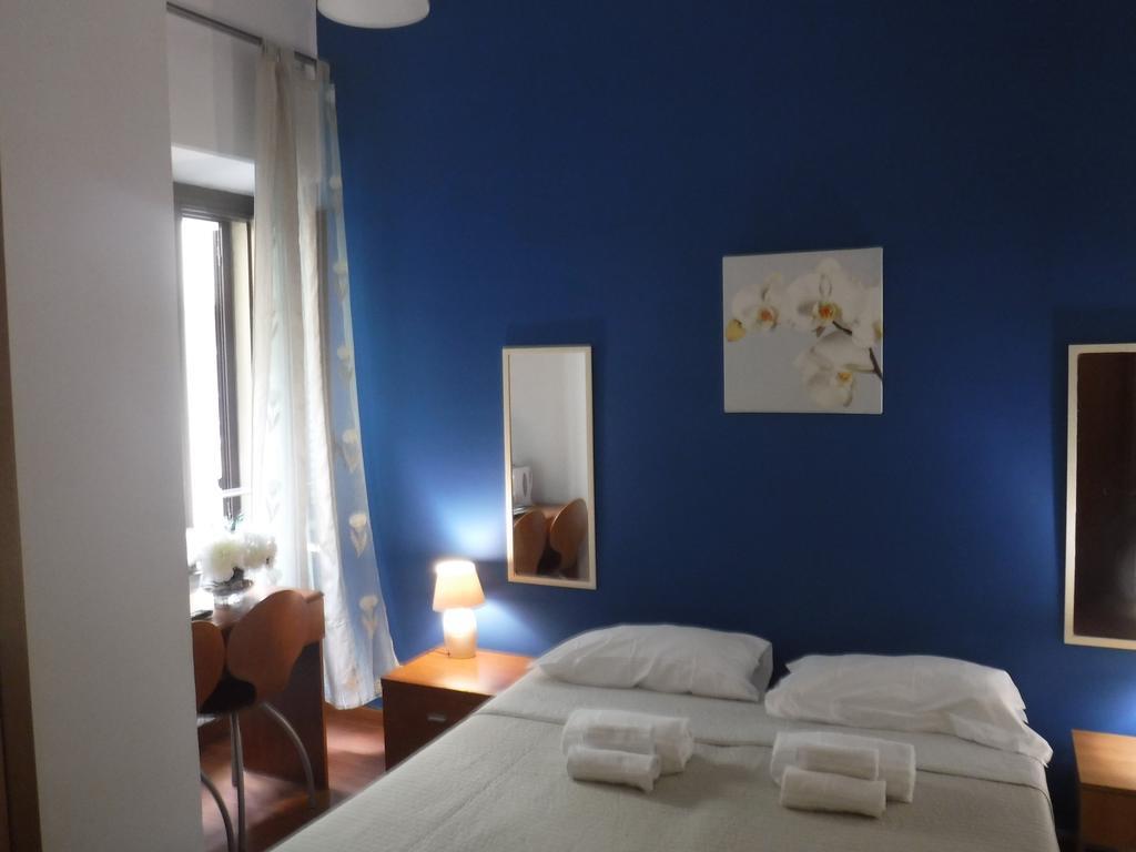 Ares Rooms Roma Quarto foto